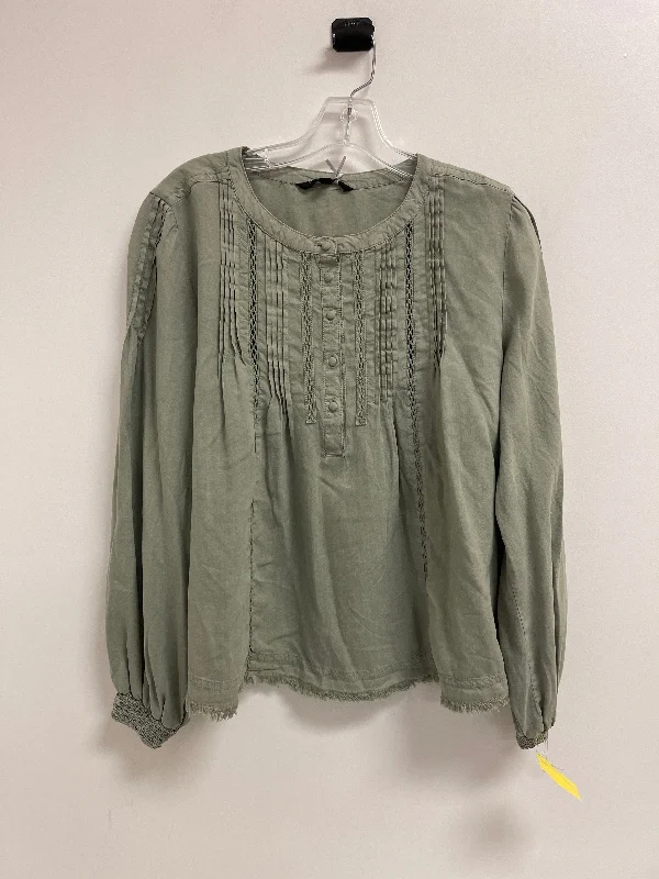 Top Long Sleeve By Velvet Heart In Green, Size: M