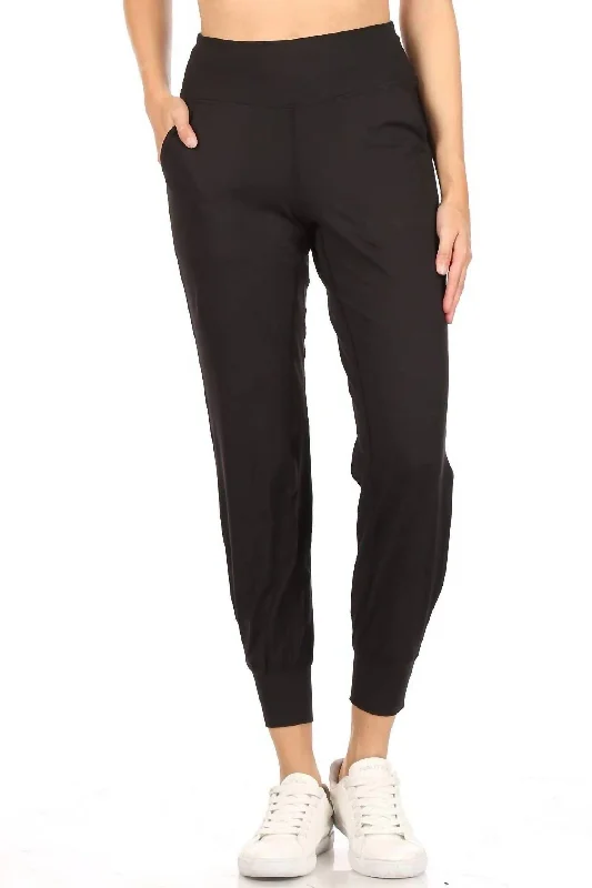 Athleisure With Pockets Joggers In Black