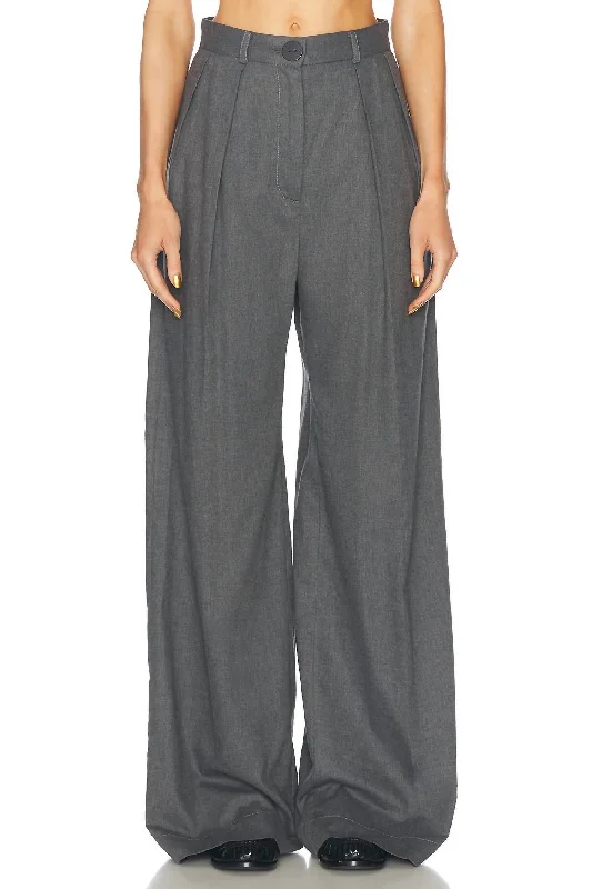 Button Pleated Trouser In Charcoal Flannel