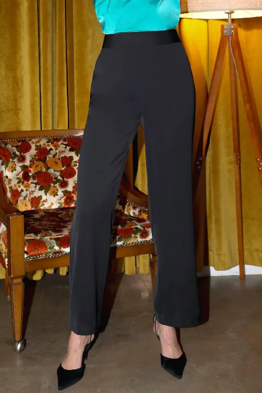 Daria Flared Trousers In Black